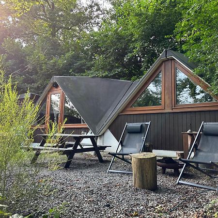 Chalet Tropical Avec Bain A Bulles - In The Woods Gesves Exteriér fotografie