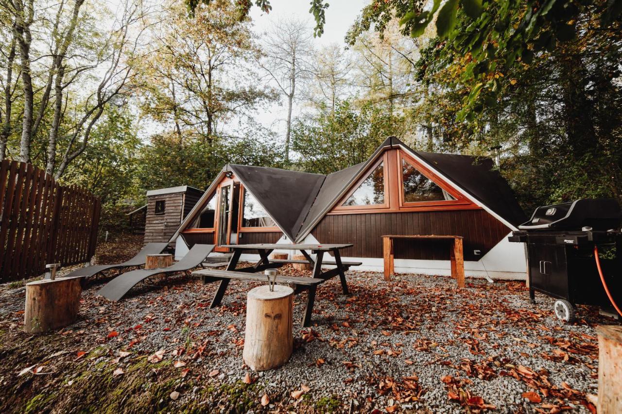 Chalet Tropical Avec Bain A Bulles - In The Woods Gesves Exteriér fotografie