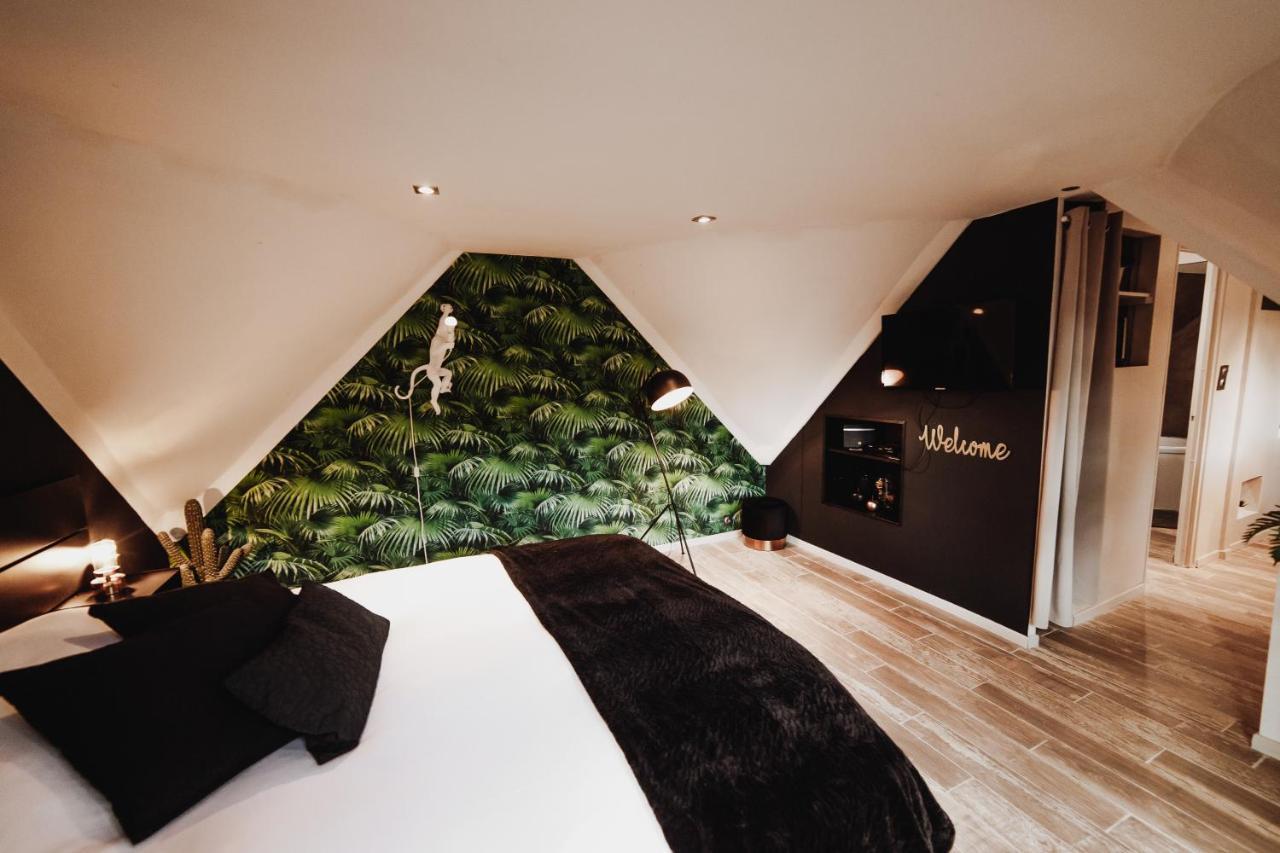 Chalet Tropical Avec Bain A Bulles - In The Woods Gesves Exteriér fotografie